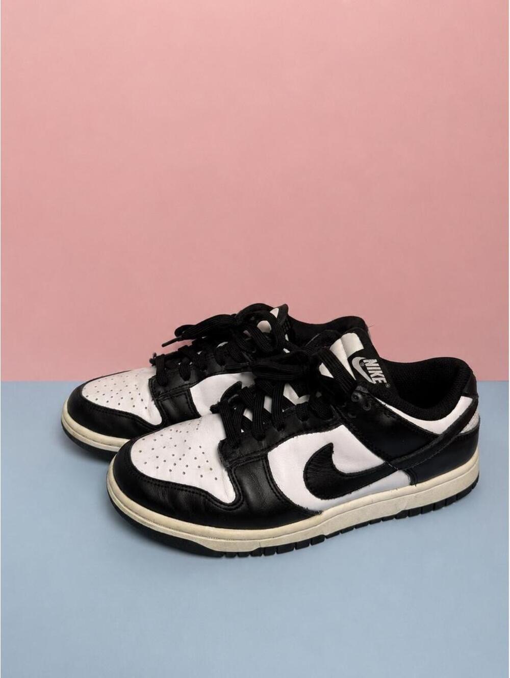 Nike Women's Black and Multi Trainer